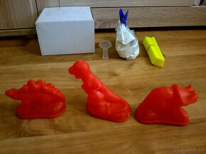Prodám SADU FOREM NA VÝROBU SÁDROVÝCH FIGUREK DINOSAURŮ - 3