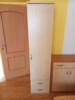 skříň a knihovna - 3