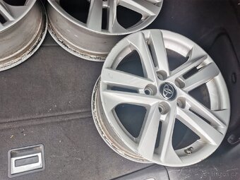 Alu kola original Toyota Auris, Corolla R16 7Jx16 5x114,3 - 3