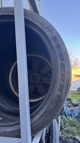 Zimní pneu 245/40R19 - 3