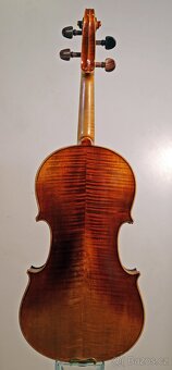 Staré 4/4 housle opravované v roce 1959 J.B. Herclíkem - 3
