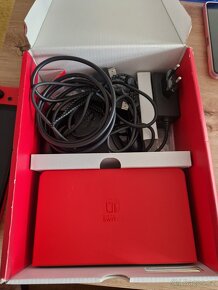 Nintendo Switch OLED Mario Red Edition - 3