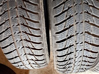 215/65/17 103h Nokian - zimní pneu 4ks - 3