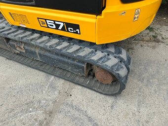 JCB 57C - 4 válec, zánovní pásy, pěkný stav - 3