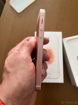 iPhone SE 16GB A1723 - 3