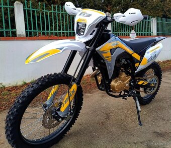 Enduro Asix xb 83 - 3