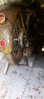 Válečné moto triumph - 3