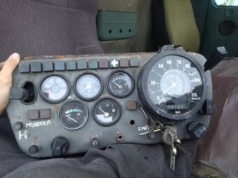 Palubní deska M2 v3s - 3