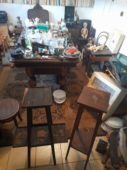 Starožitný stolek k kytkám - 3