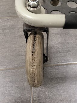 levné seniorské chodítko - 3