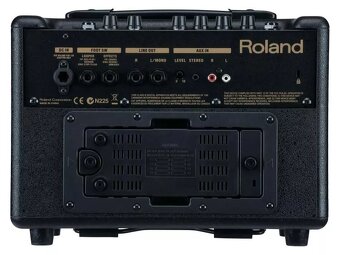 ROLAND AC 33 RW - 3