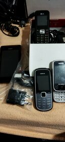 Prodám mobilní telefony a příslušenství - 3