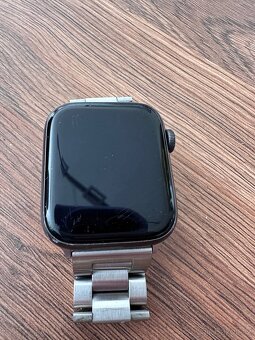 Apple Watch SE 44 mm - 3