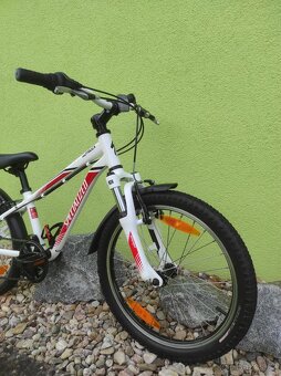 Značkové dětské kolo SPECIALIZED 20" (bílá/červená) - 3