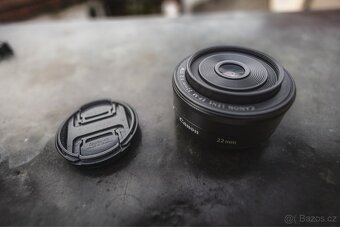 Canon EF-M 22mm F2 - 3