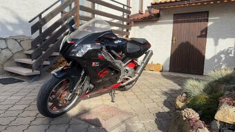 Aprilia RSV 1000 R - 3
