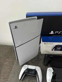 PS5 Slim Digi + PS Portal + 2x ovladač - 3