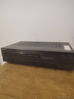 Zesilovač Sony F235R - 3