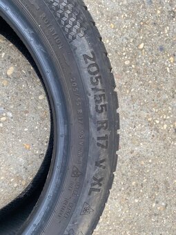 Pneu 205/55/17 - 3