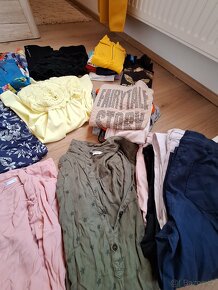 Damske krásne obleceni 50ks vel.S (40Kc/ks)- vhodné k dalším - 3