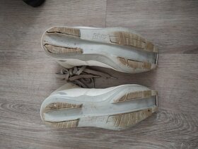 Prodám dětské boty Tecno na běžecké lyže. - 3