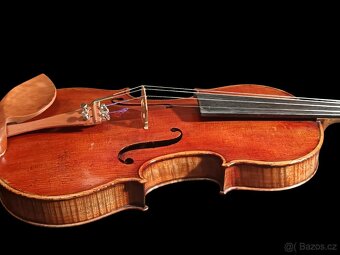 Pěkné staré housle - 3