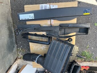 VW Golf 7 - R - komplet origo sání - filtr box - 3