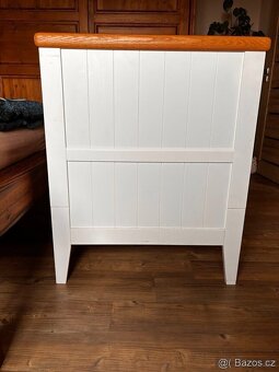 Masivní postýlka - 3