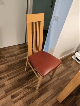 Jídelní stůl dřevěný masivní a 6 jídelních židlí - 3