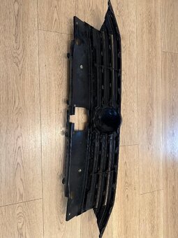 VW Passat B8 2018-komletní maska se znakem pro radar - 3