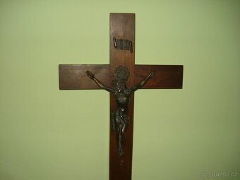 Ježíš Kristus, dřevěný kříž - 3
