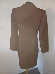 3 DÍLNÝ KOSTÝM - 3