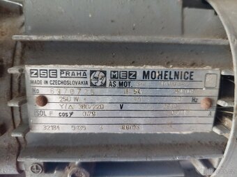 Přírubový motor - 3