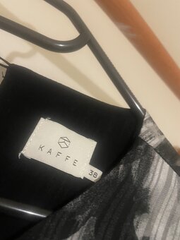 Nové značkové šaty - 3