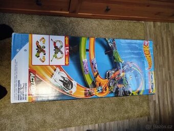 Hotwheels elektrická autodráha - 3