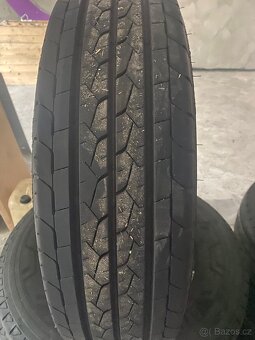 Brigestone Duravis 215/75/16C - 3