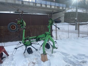 Obracec sena Deutz fahr 5,2m - 3
