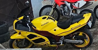 Suzuki rf 600r - 3