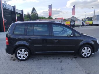 VW Touran 2,0 TDI Highline - 3