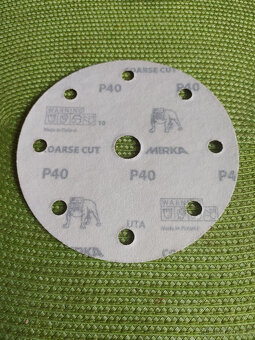 prodám kulaté brusné papíry pruměr 125mm+150mm za ks/10kč - 3