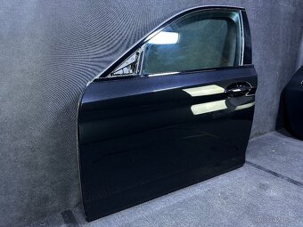 BMW G30 kompletni dvere 475 black-sapphire metallic - 3