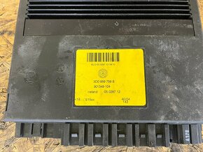 ŘÍDICÍ JEDNOTKA SEDAČKY SPOLUJEZDCE PHAETON 3D0959759B - 3