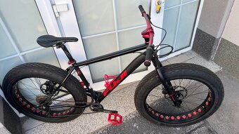 fatbike FUJI X SIXPACK Racing - black / red M/L - 3