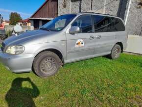 Kia Carnival 7 míst automat - 3