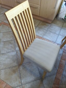 Rozkládací kuchyňský stůl z masivu. - 3