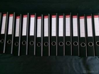 24 pákových pořadačů Esselte Economy A4, 5 cm. - 3