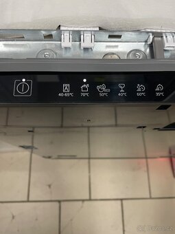 Nepoužitá myčka Beko BDIN36530 - 3