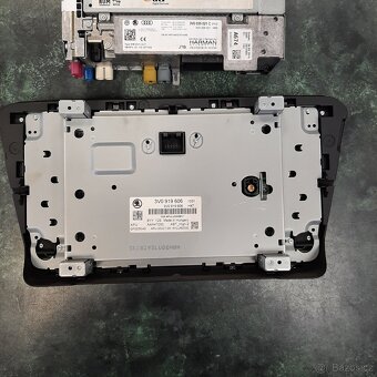 Škoda - navigace +display 3V0035021C + 3V0919606 - 3