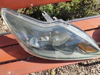 Přední světla Ford Focus mk2 - 3