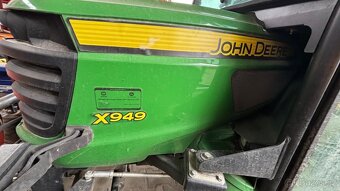 John Deere x949 s vytápěnou kabinou - 3